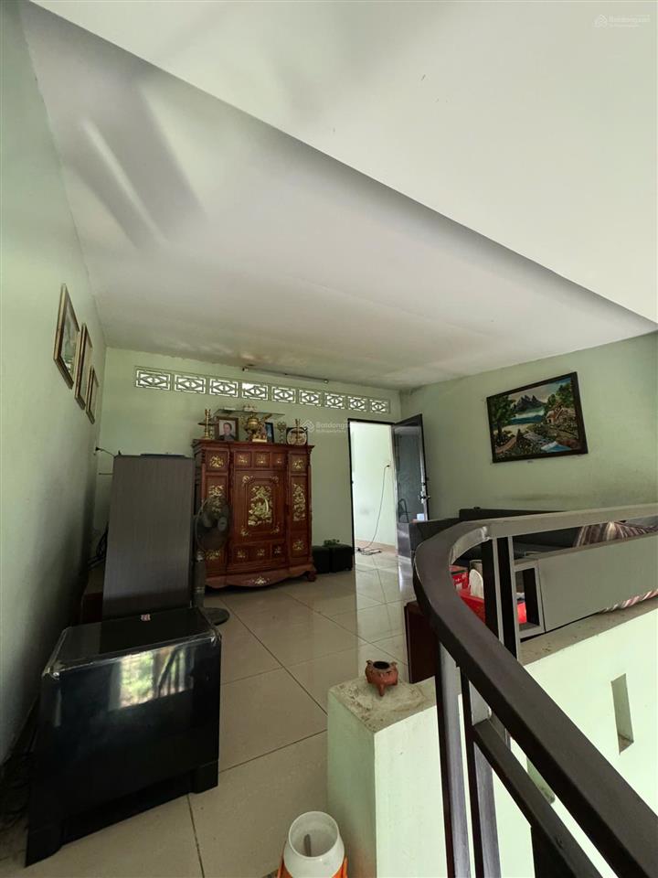 Bán nhà mặt tiền đường số 46, phú hữu, dt 290m2.full thổ cư. có 2 căn nhà song lập. giá rẻ đầu tư.