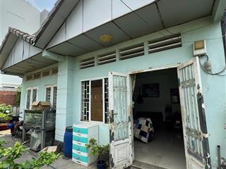 Bán nhà mặt tiền đường số 46, phú hữu, dt 290m2.full thổ cư. có 2 căn nhà song lập. giá rẻ đầu tư.