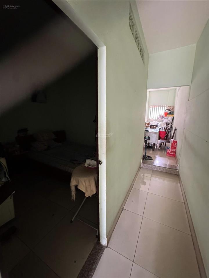 Bán nhà mặt tiền đường số 46, phú hữu, dt 290m2.full thổ cư. có 2 căn nhà song lập. giá rẻ đầu tư.