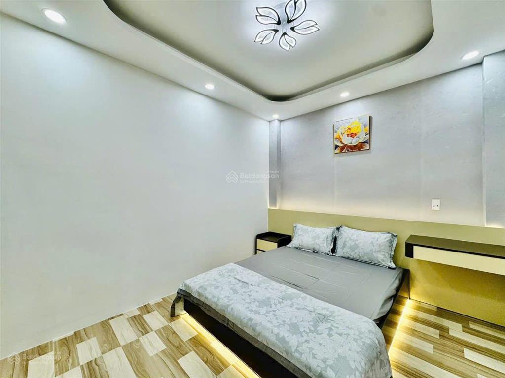 Bán chdv 1 sẹc đặng thùy trâm, dt 5x24m. 14 phòng. view công viên. doanh thu 68tr/tháng