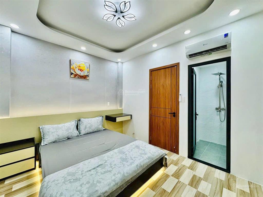 Bán chdv 1 sẹc đặng thùy trâm, dt 5x24m. 14 phòng. view công viên. doanh thu 68tr/tháng