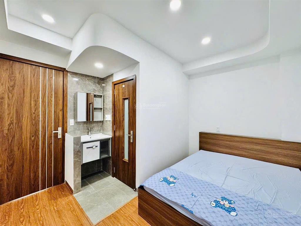 Bán nhà hẻm 6m thông gv sang đặng thùy trâm, trệt 3 lầu st. 4pn, 4wc.