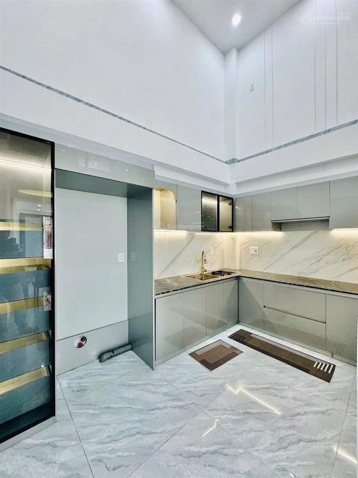Bán nhà hẻm 6m thông gv sang đặng thùy trâm, trệt 3 lầu st. 4pn, 4wc.