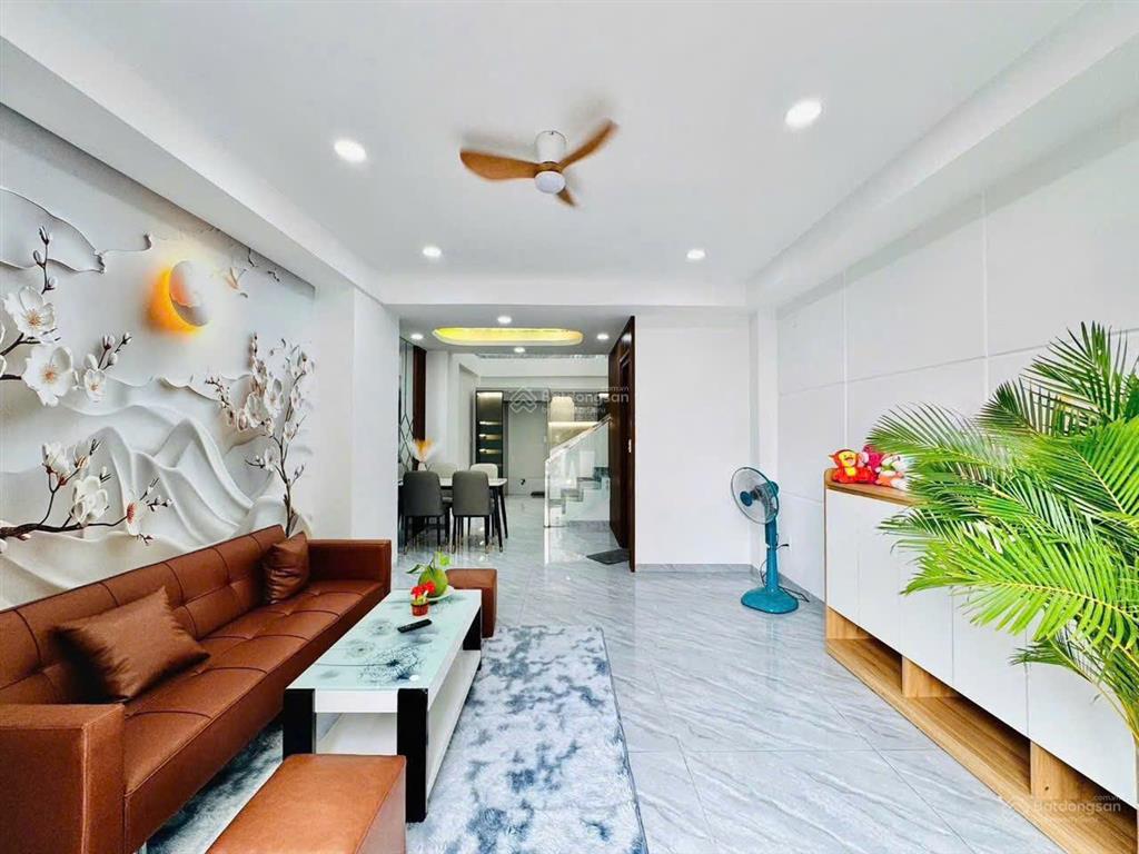 Bán nhà hẻm 6m thông gv sang đặng thùy trâm, trệt 3 lầu st. 4pn, 4wc.