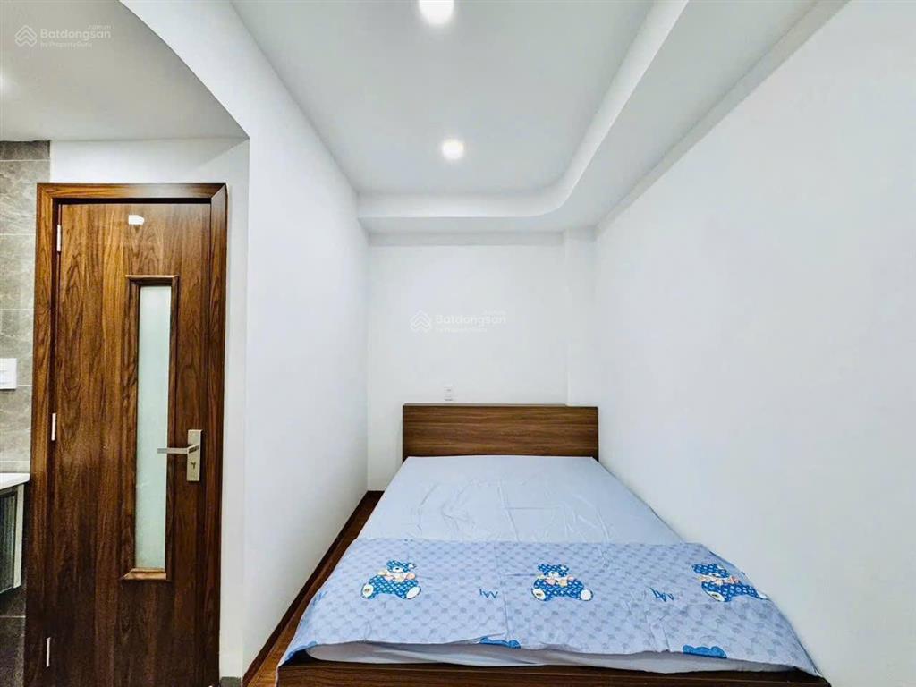 Bán nhà hẻm 6m thông gv sang đặng thùy trâm, trệt 3 lầu st. 4pn, 4wc.