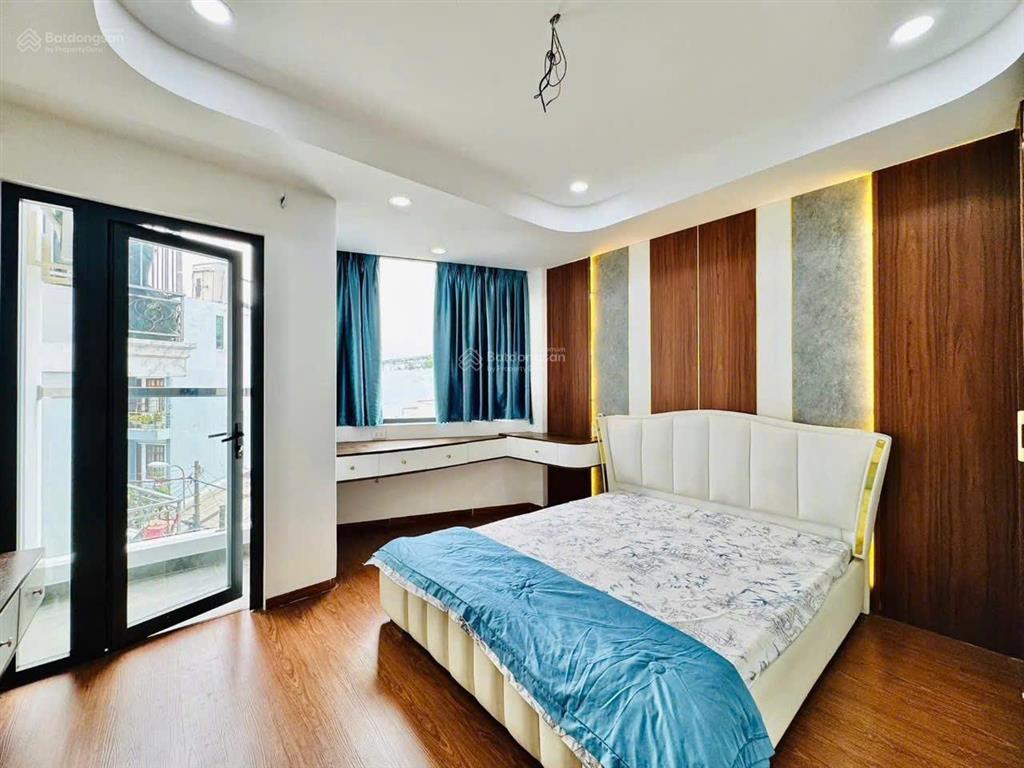 Bán nhà hẻm 6m thông gv sang đặng thùy trâm, trệt 3 lầu st. 4pn, 4wc.