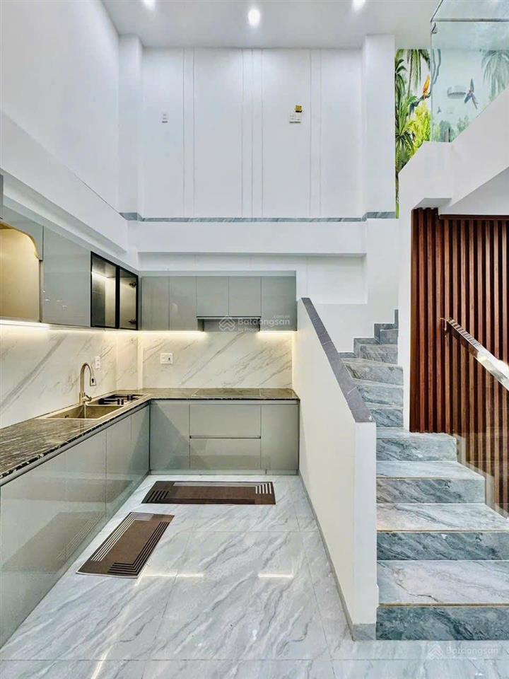 Bán nhà hẻm 6m thông gv sang đặng thùy trâm, trệt 3 lầu st. 4pn, 4wc.
