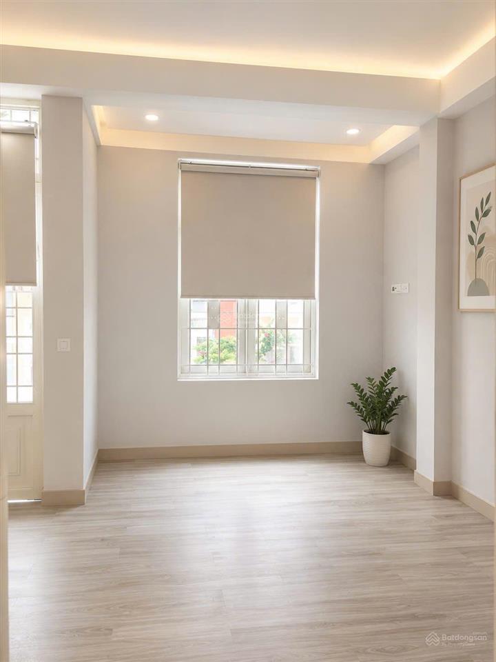 Bán nhà hẻm 5m đường số 28, dt 4,2x11m. cn 46m2. trệt 2 lầu. 3pn, 3wc. đã hoàn công