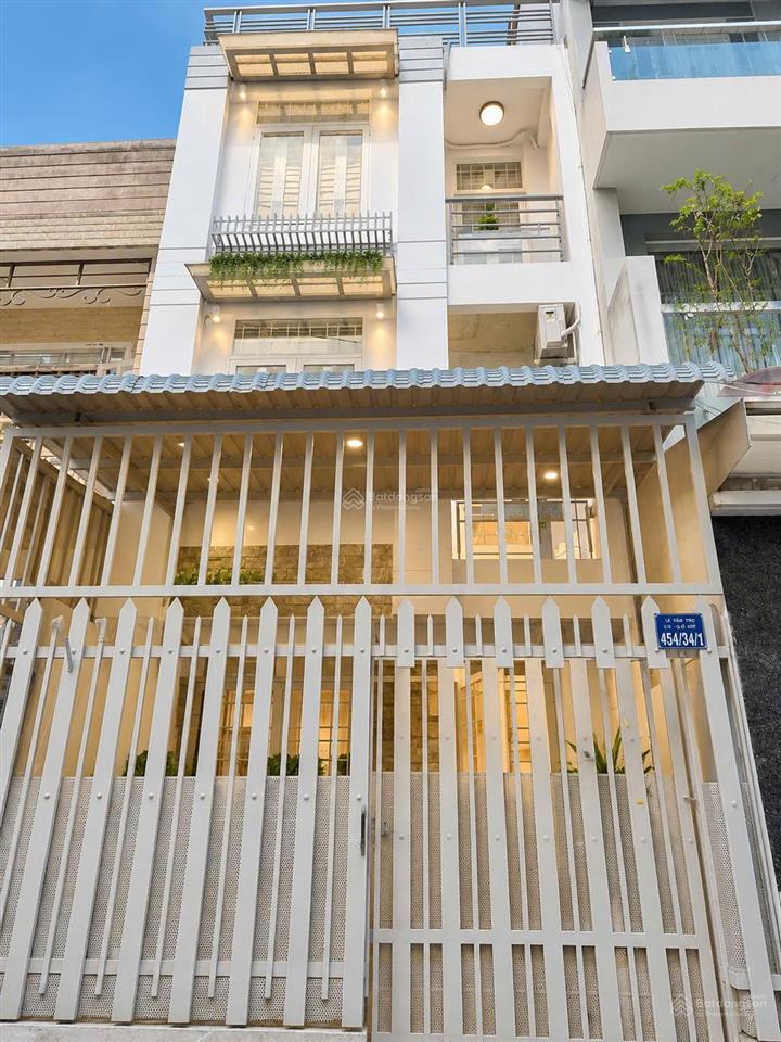 Bán nhà hẻm 5m đường số 28, dt 4,2x11m. cn 46m2. trệt 2 lầu. 3pn, 3wc. đã hoàn công
