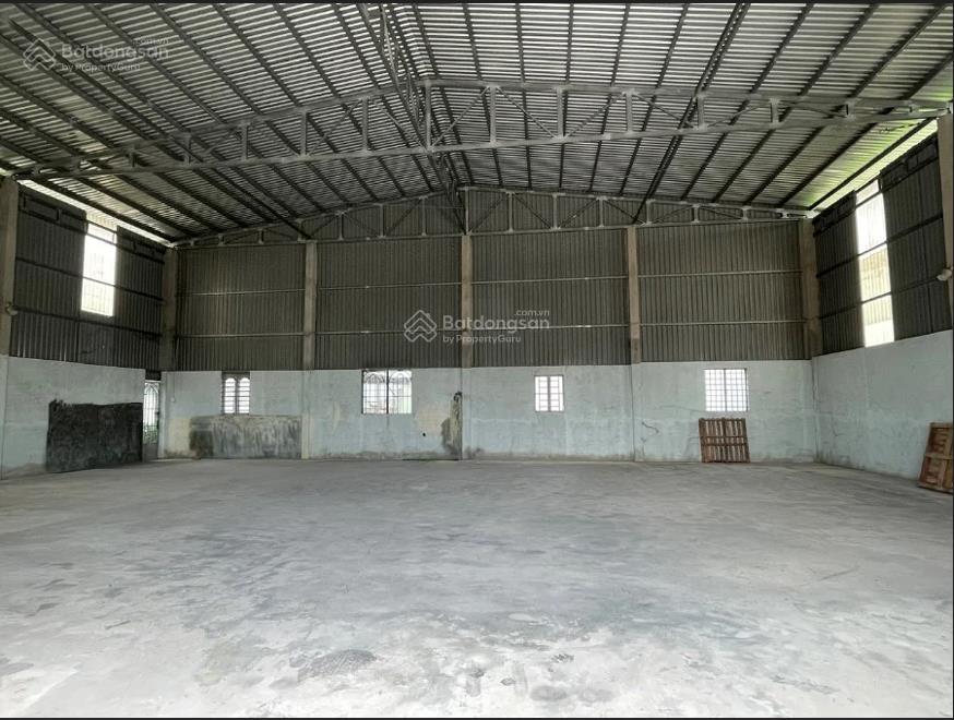 Cho thuê kho hẻm 9m đặng thùy trâm, dt 10x20m. xe tải ra vào thoải mái