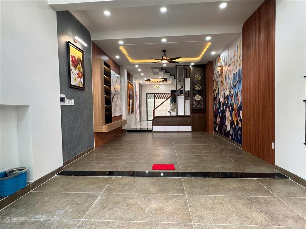 Cho thuê nhà mới xây hẻm 9m đặng thùy trâm. dt 4,5x18m. trệt 2 lầu st. 4pn, 5wc