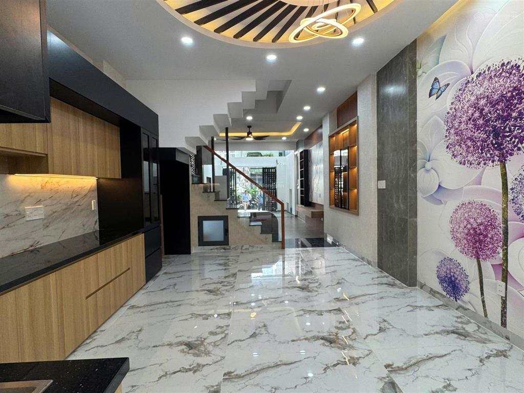 Cho thuê nhà mới xây hẻm 9m đặng thùy trâm. dt 4,5x18m. trệt 2 lầu st. 4pn, 5wc