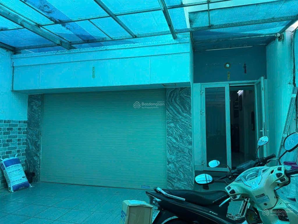 Cho thuê nhà hẻm 8m bình lợi, dt 6x20m. trệt 2 lầu. 3pn, 4wc, có nội thất