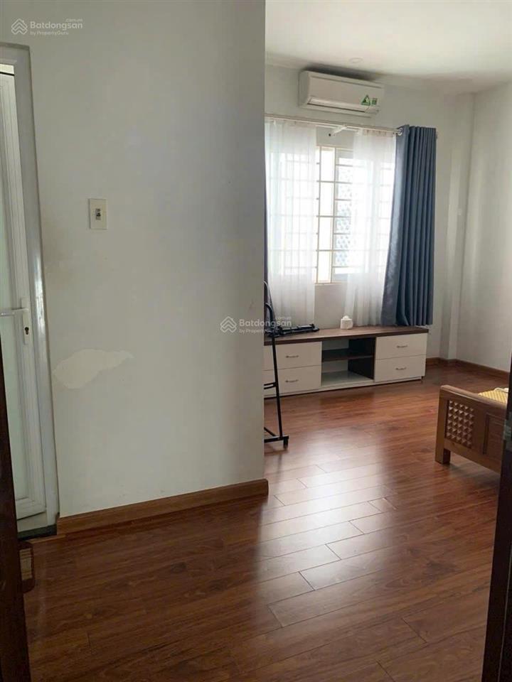 Cho thuê nhà hẻm 8m bình lợi, dt 6x20m. trệt 2 lầu. 3pn, 4wc, có nội thất