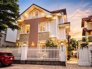 Bán nhà bt 1 sẹc khu vip hẻm 12m bình lợi, dt 15,7x20m. trệt 2 lầu tum, sân vườn.