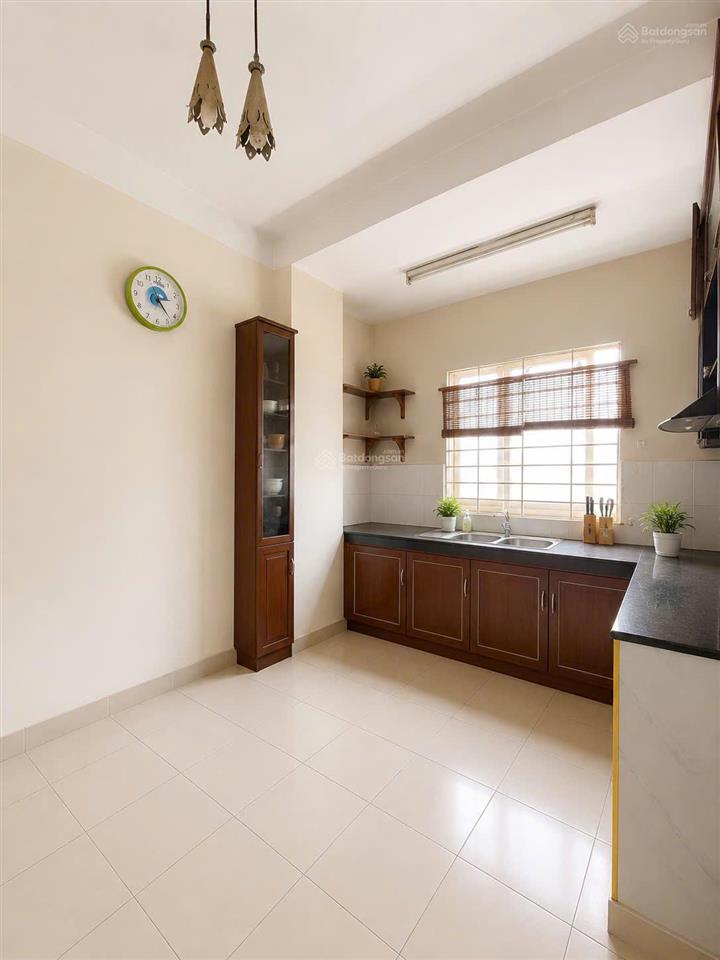 Bán chung cư kim sơn, lô góc, dt 80m2. 2pn, 2wc. sổ riêng, thang máy
