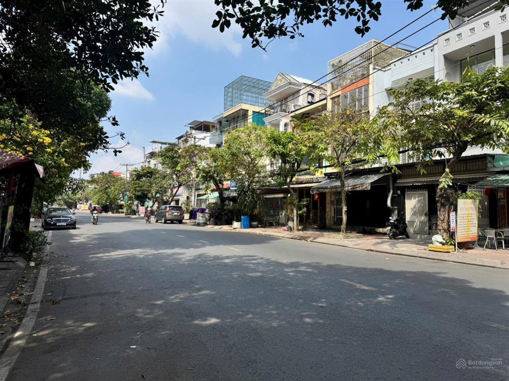 Bán nhà 10m đường bình lợi, dt 5x20m2. trệt 2 lầu st. hẻm thông. có 6pn, 4wc.
