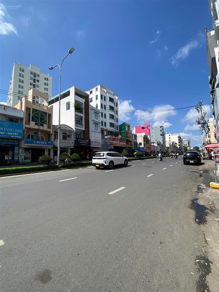 Cho thuê mt 683 xvnt, trệt lửng 2 lầu. 3pn, 2wc. đoạn 2 chiều. gần cầu kinh thanh đa