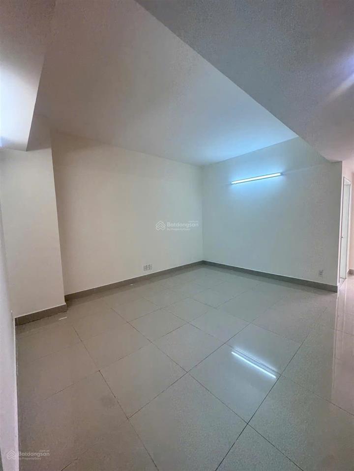 Bán căn hộ cc 1050 phan chu trinh. dt 61,5m2. đã có sổ. 2pn, 1wc. thang máy.
