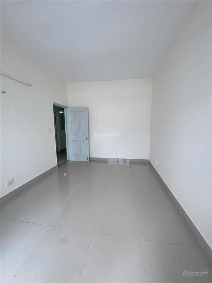 Bán căn hộ cc 1050 phan chu trinh. dt 61,5m2. đã có sổ. 2pn, 1wc. thang máy.