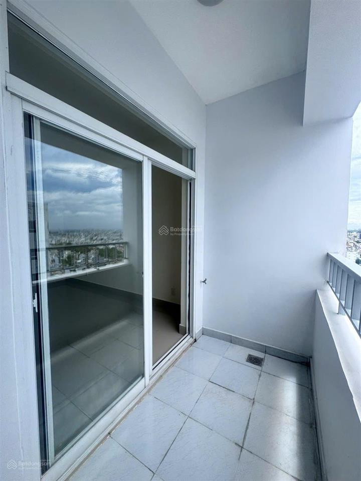 Bán căn hộ cc 1050 phan chu trinh. dt 61,5m2. đã có sổ. 2pn, 1wc. thang máy.