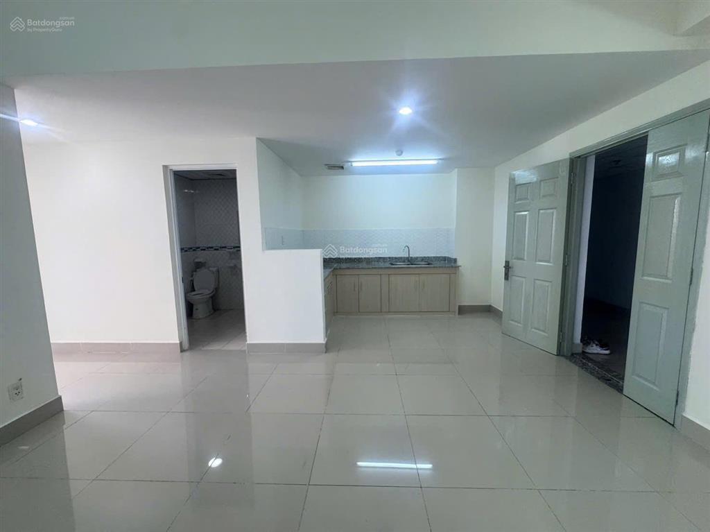 Bán căn hộ cc 1050 phan chu trinh. dt 61,5m2. đã có sổ. 2pn, 1wc. thang máy.