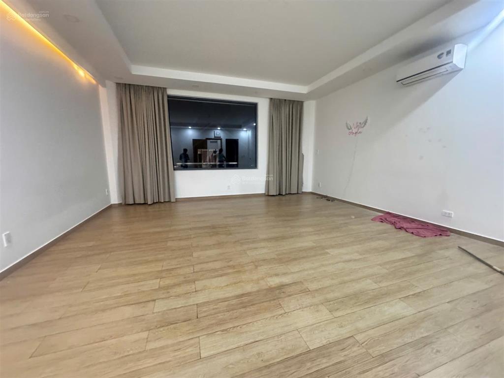 Nhà cho thuê hẻm 9m đường đặng thùy trâm. dt 6x13m. trệt 2 lầu st. gần đh văn lang