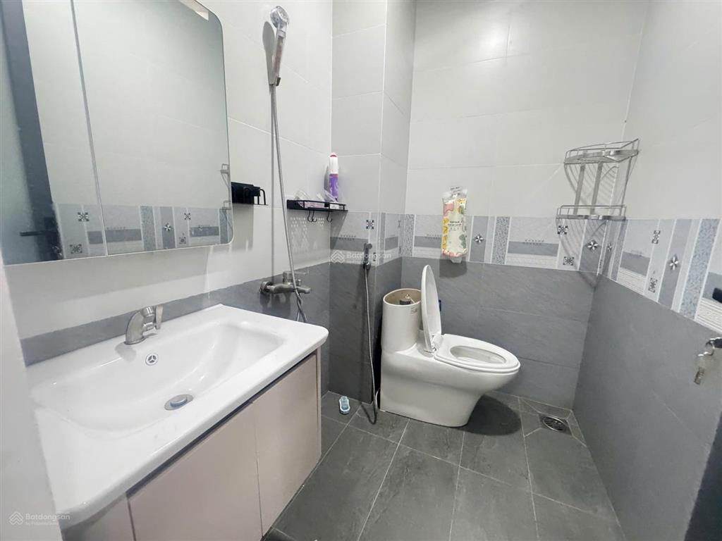 Nhà cho thuê hẻm 9m đường đặng thùy trâm. dt 6x13m. trệt 2 lầu st. gần đh văn lang