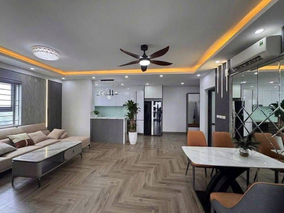 Căn hộ 3 ngủ Hoàng Quốc Việt 80m² đã có sổ (SDT: 083,848,9898)