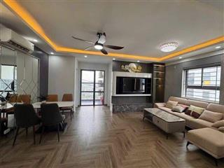Bán căn hộ 2 phòng ngủ Hoàng Quốc Việt giá 4 tỷ (083,848,9898)