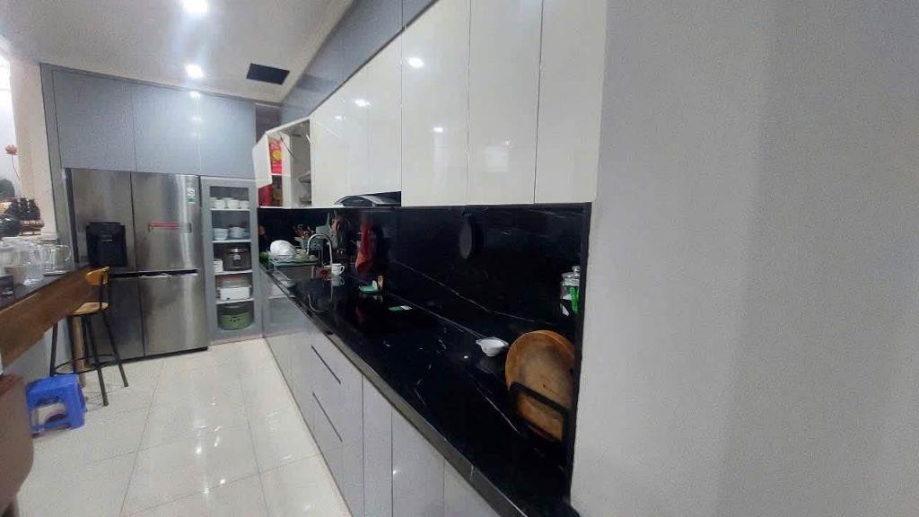Bán Chung Cư Hoàng Quốc Việt 3 Phòng Ngủ 80m² Giá 6 Tỷ (083,848,9898)