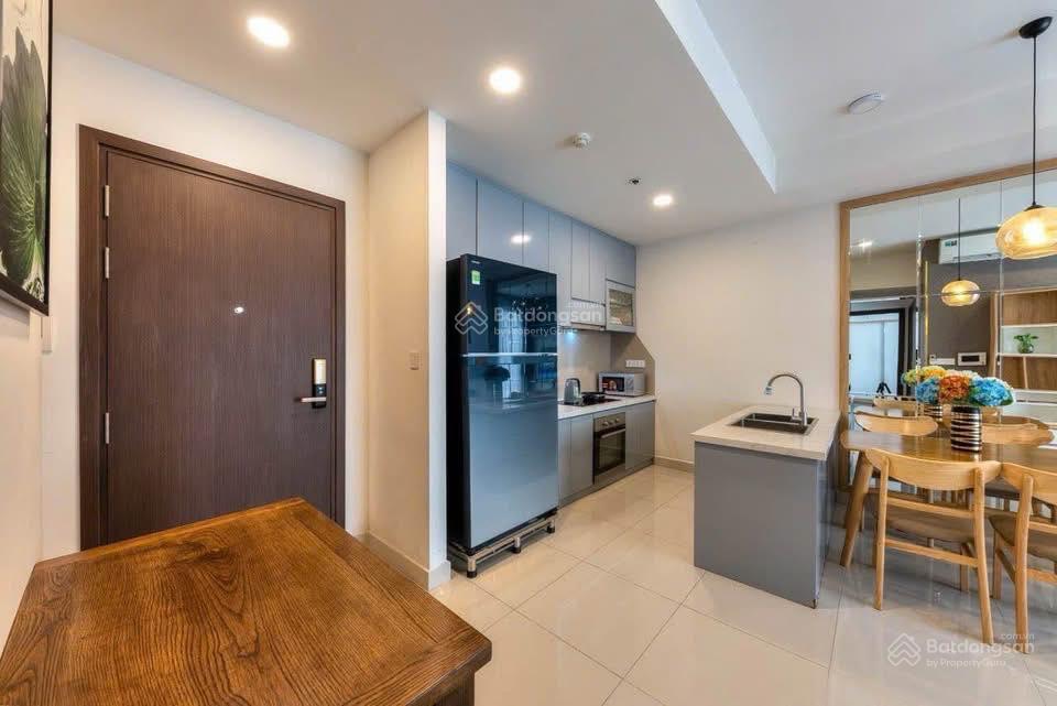 Chủ nhà gửi bán ch richstar tân phú 3pn 2wc, dt 90m2, 3pn giá 4.7 tỷ nhìn hoà bình,hướng thoáng đẹp