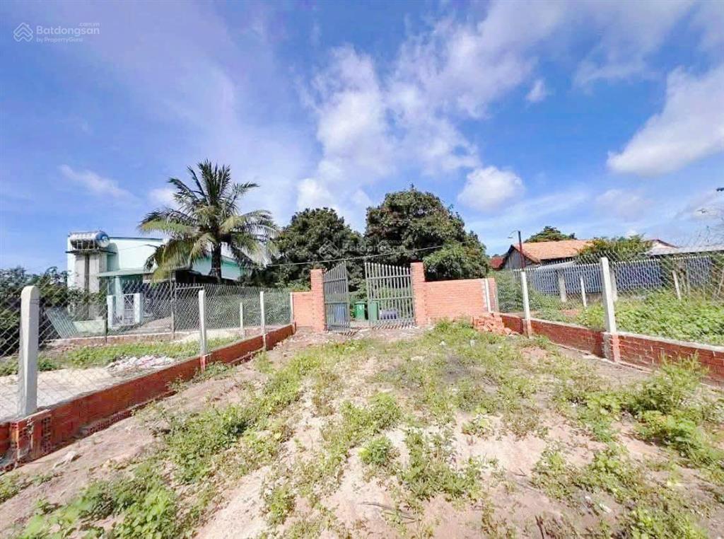 Kẹt tiền  cần bán lô đất trên dh519 250m2 cách tt xã 800m giá f0 550tr