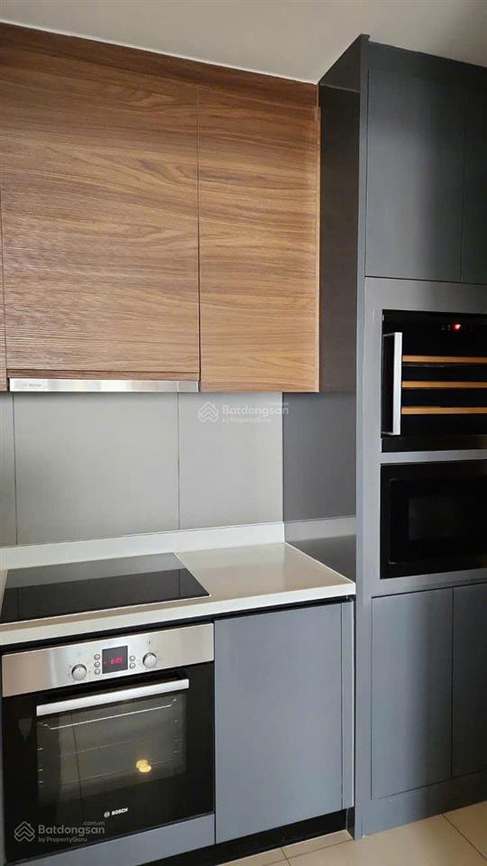 Cho thuê the nassim 3pn 133m2 view sông, thang máy riêng nội thất cơ bản, $3.500 bao thuế phí