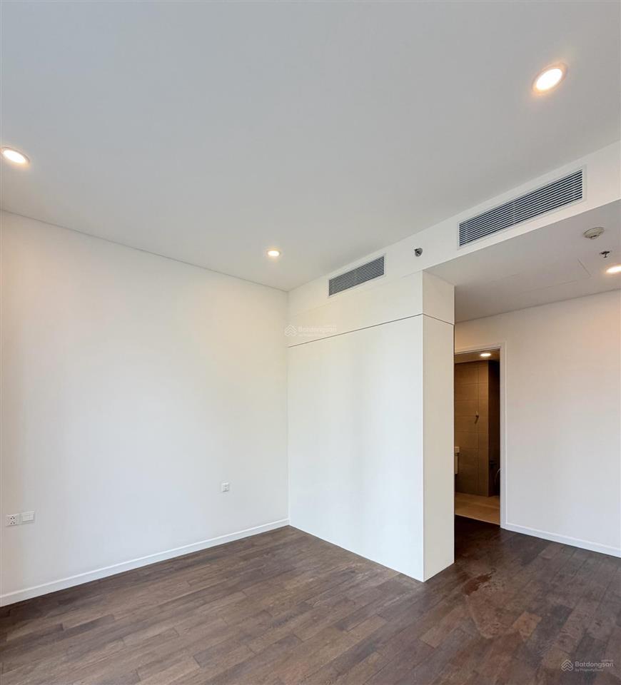 Cho thuê the berkley 2pn | 94m | nội thất cơ bản | 45 triệu bao gồm phí quản lý
