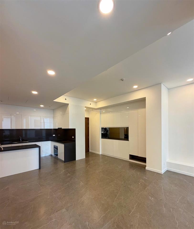 Cho thuê the berkley 2pn | 143m | ntcb | view city | 75 triệu/tháng bao gồm phí quản lý