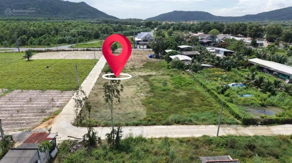 Khách kẹt tiền cần bán gấp lô góc 2 mặt tiền giá 1 tỷ