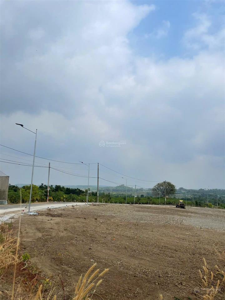Cần bán gấp lô đất mặt tiền đường dt997 suối rao, đá bạc