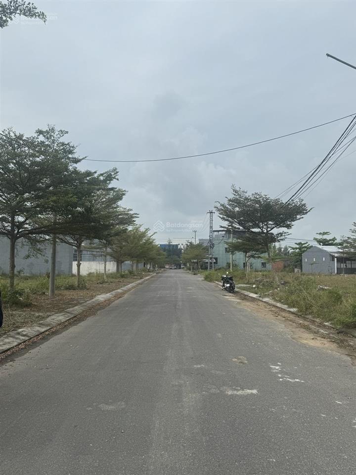 Bán gấp lô đất tại khu đô thị số 4 phường điện bàn đông, đà nẵng.diện tích 122,5m2 vuông vức,giá ok
