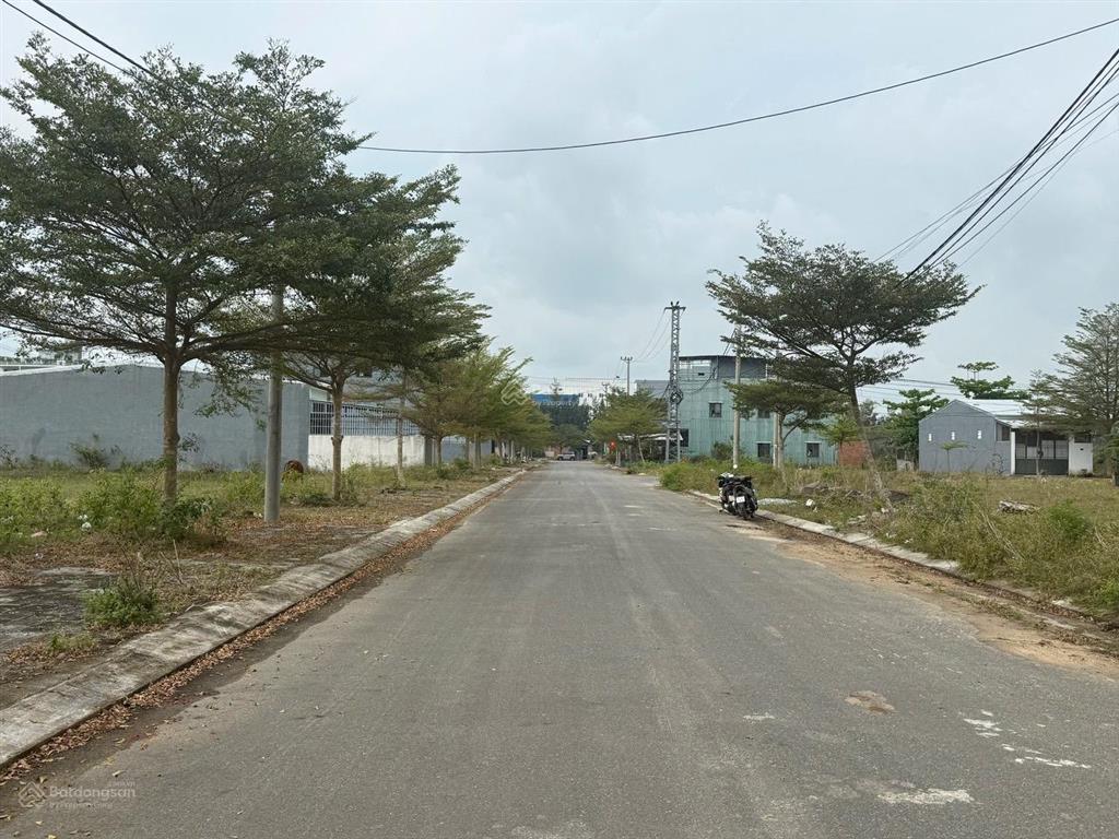Bán gấp lô đất tại khu đô thị số 4 phường điện bàn đông, đà nẵng.diện tích 122,5m2 vuông vức,giá ok