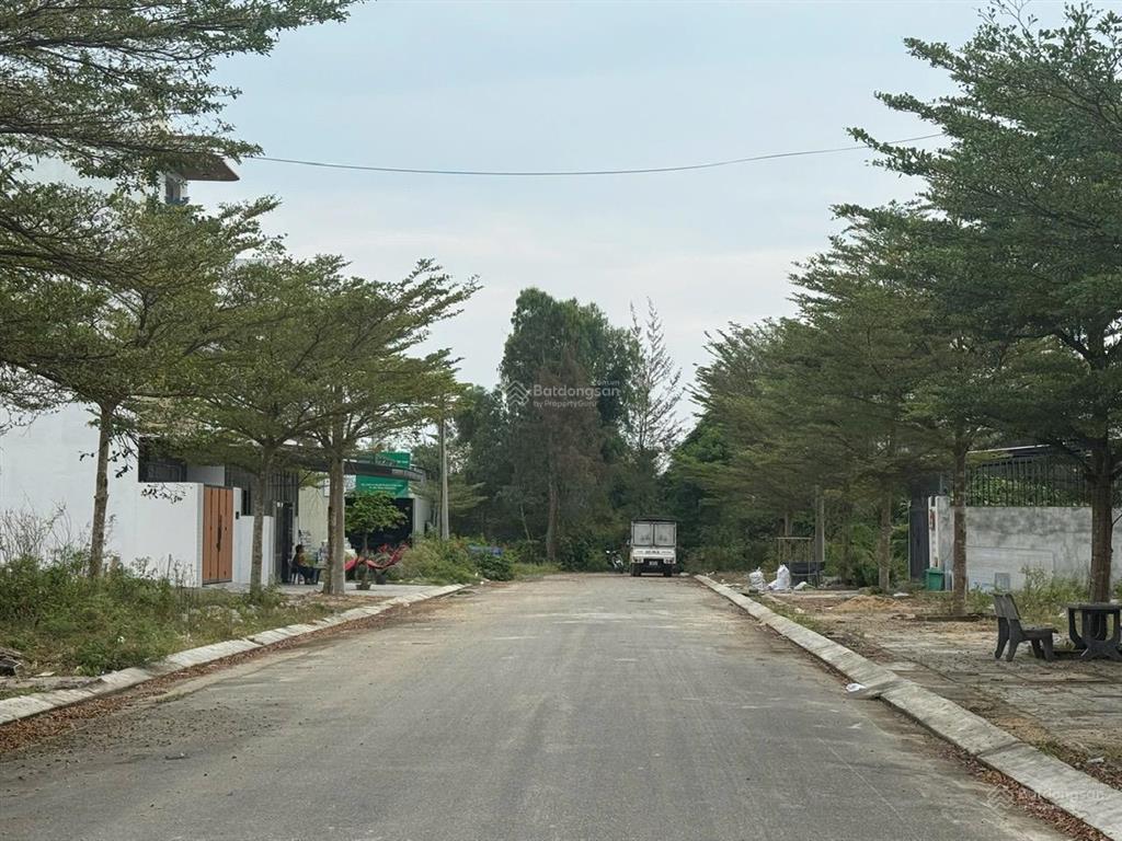 Bán gấp lô đất tại khu đô thị số 4 phường điện bàn đông, đà nẵng.diện tích 122,5m2 vuông vức,giá ok