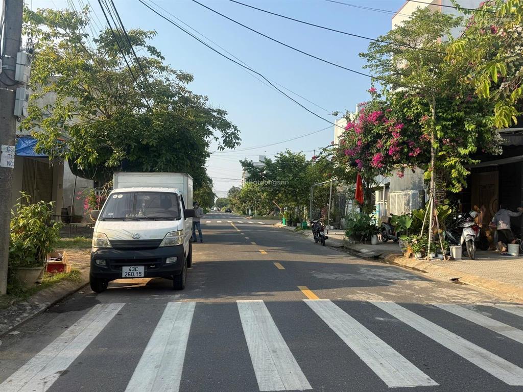 Bán gấp lô đất đẹp vuông vứt tại kdc nam cầu cẩm lệhoà xuân,đường 7.5m vỉa hè 4m giá đầu tư tốt.