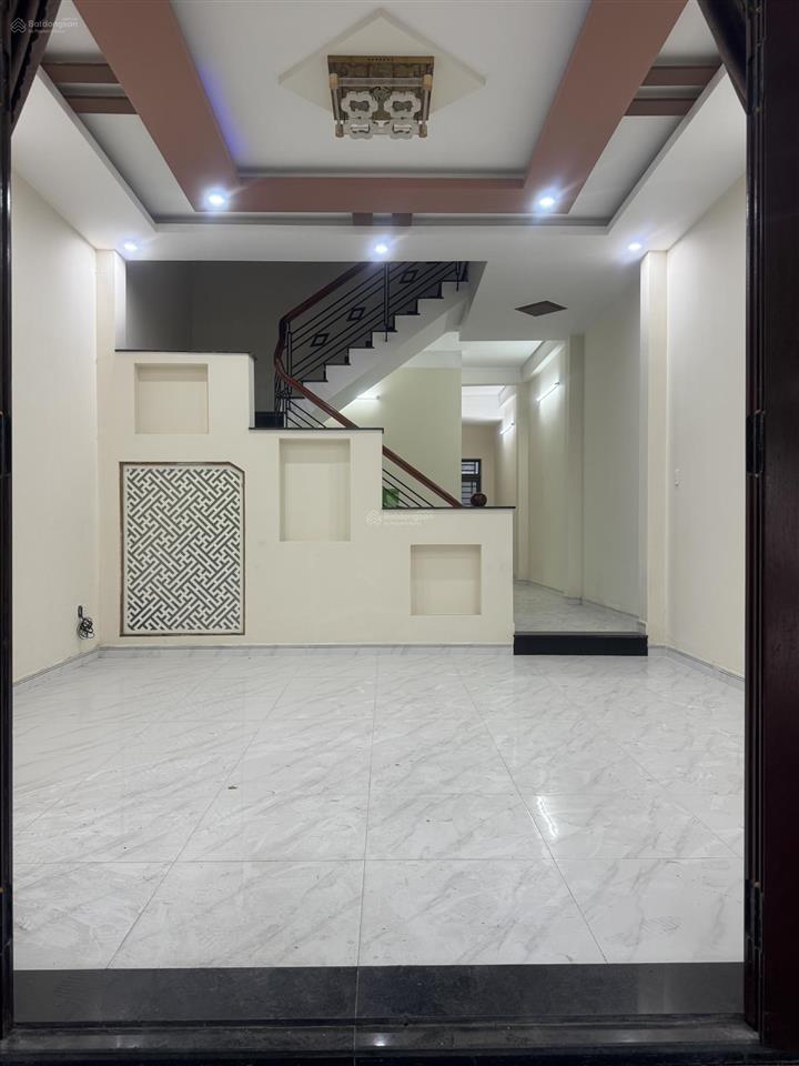 Hiếm! bán gấp nhà 2 tầng đẹp, đường 7.5 hè 4m tại hoà xuânđà nẵng.kdc sầm uất,giá tốt thị trường.