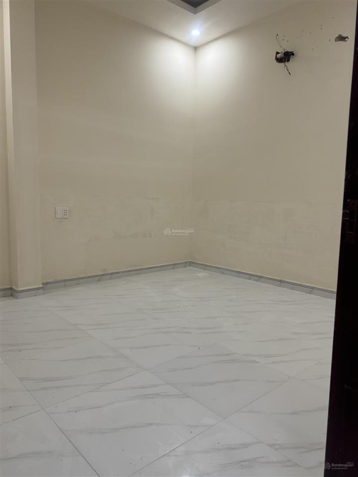 Hiếm! bán gấp nhà 2 tầng đẹp, đường 7.5 hè 4m tại hoà xuânđà nẵng.kdc sầm uất,giá tốt thị trường.