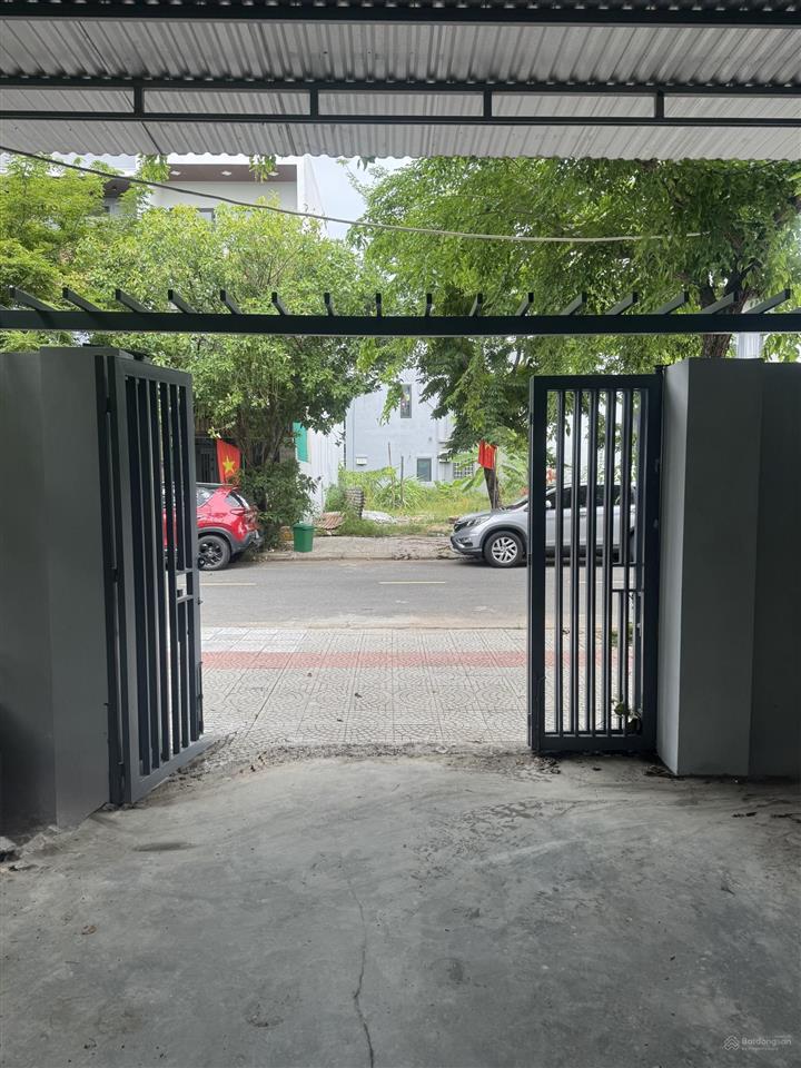 Hiếm! bán gấp nhà 2 tầng đẹp, đường 7.5 hè 4m tại hoà xuânđà nẵng.kdc sầm uất,giá tốt thị trường.