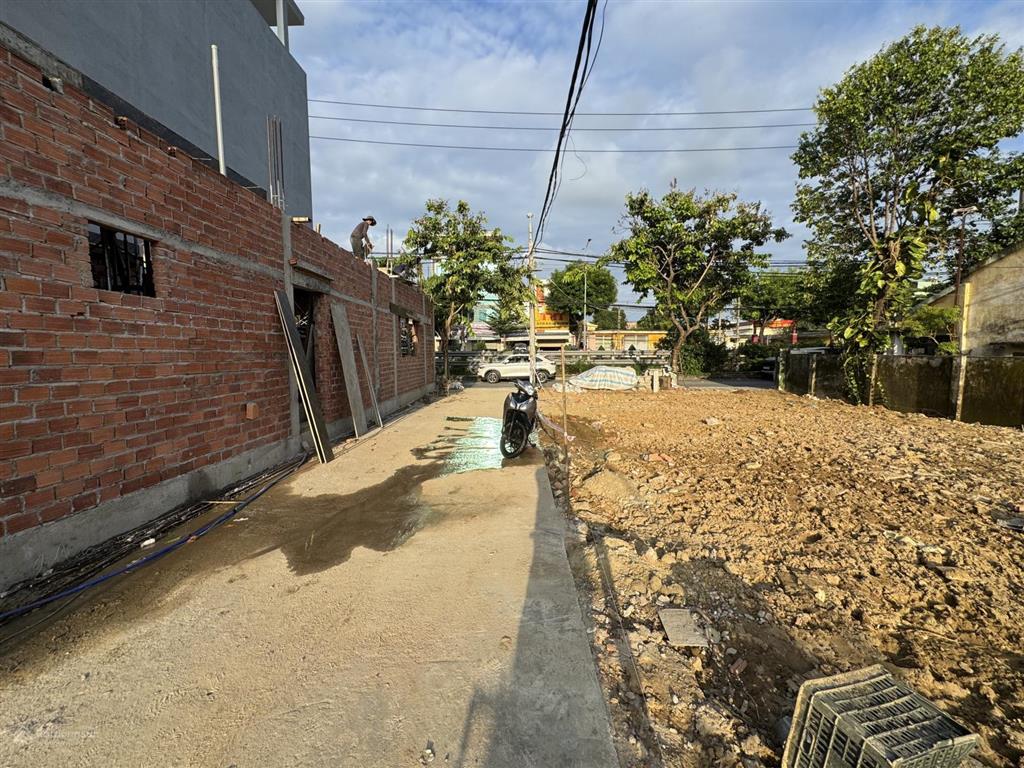 Bán gấp đất 2 mặt kiệt rộng 4.5m,ngang hơn 9m.kdc đường trường chinhđà nẵng sầm uất.giá dưới 5 tỷ