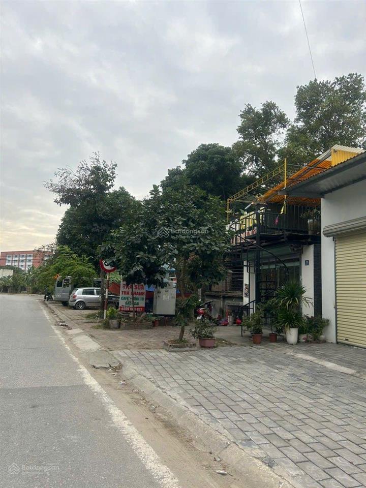 Đất trung tâm mỹ hào mặt tiền 8.43m sẵn nhà xưởng đang cho thuê.  0962 428 ***