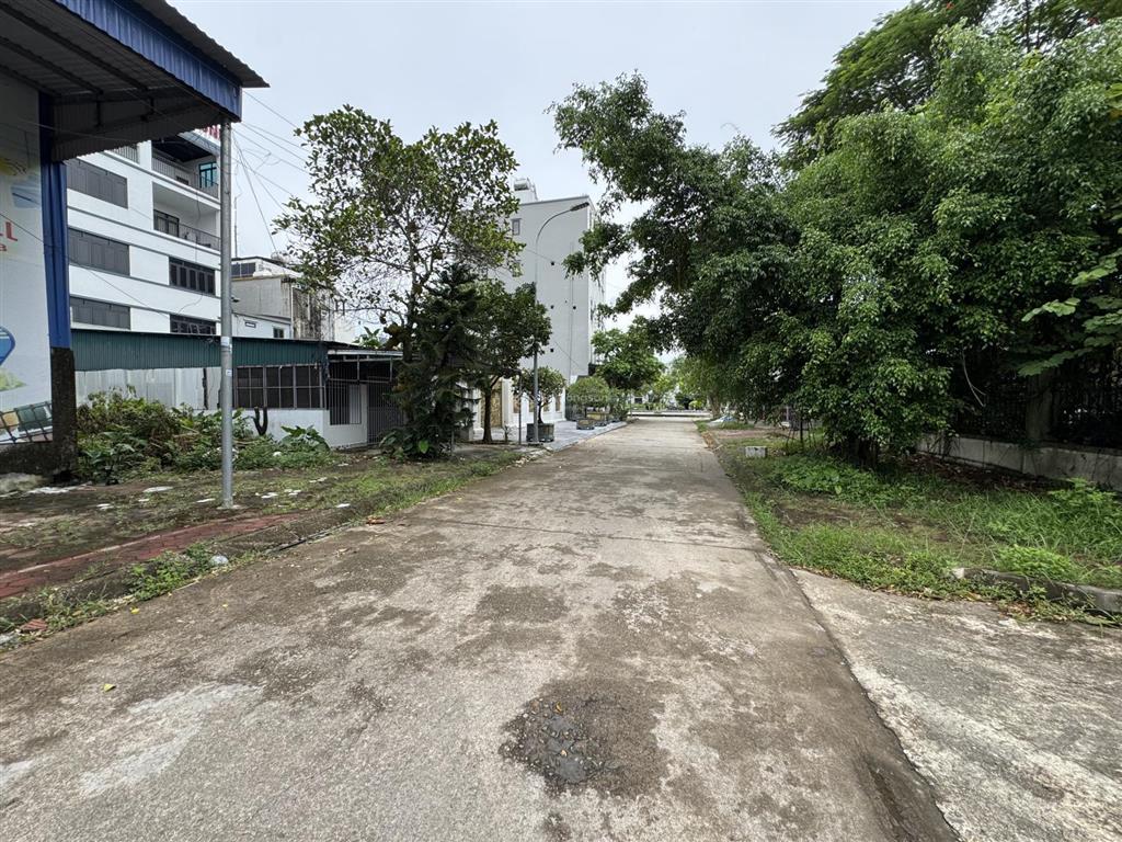 Bán đất tại quảng hà, quảng ninh gồm 7 sổ, mỗi sổ 100m2 tổng 700m2, gần chợ và bệnh viện