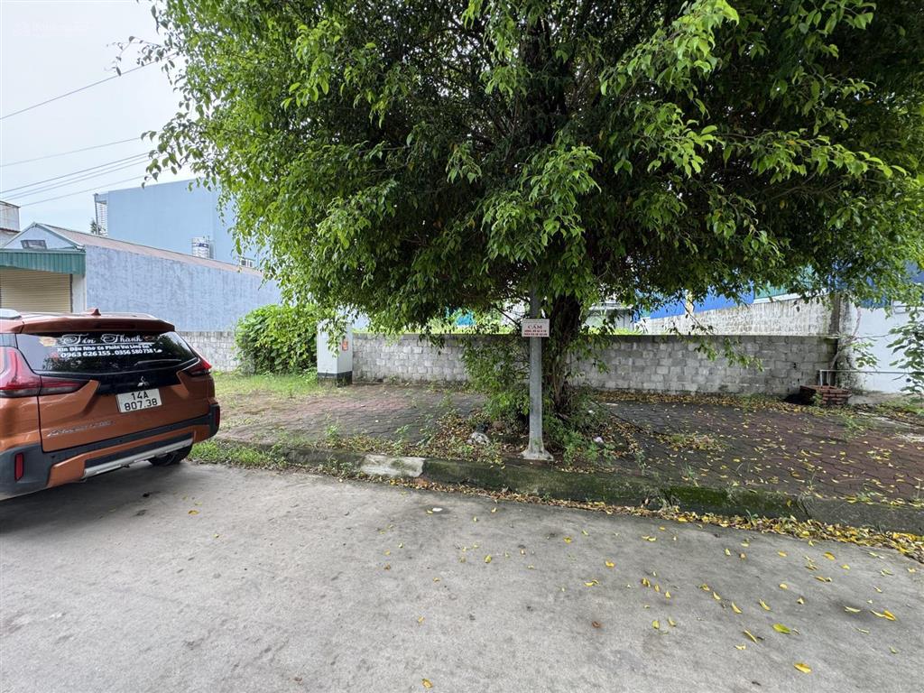 Bán đất tại quảng hà, quảng ninh gồm 7 sổ, mỗi sổ 100m2 tổng 700m2, gần chợ và bệnh viện