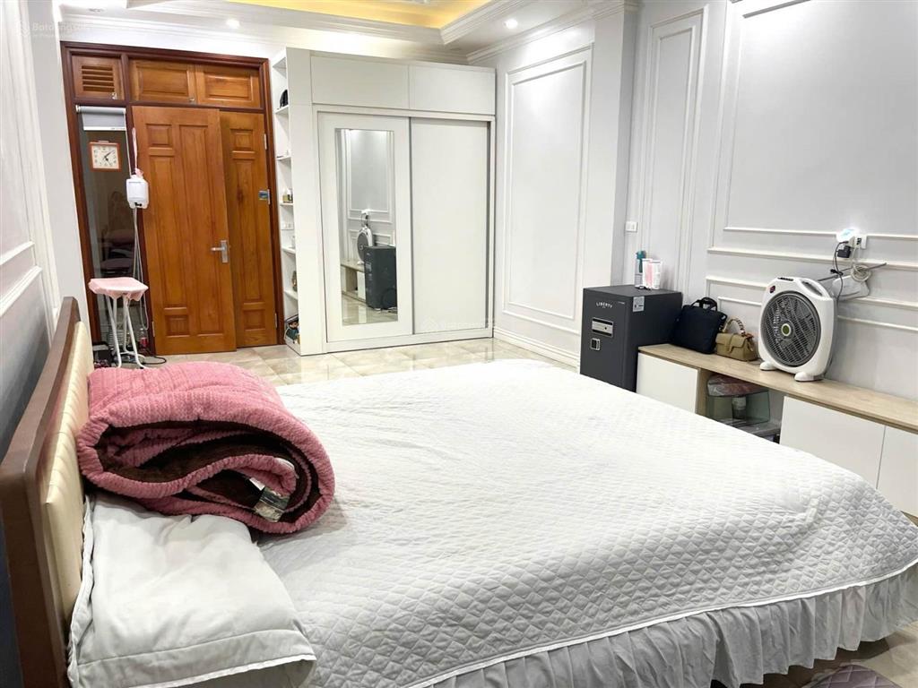 Bán gấp nhà mặt phố tiến thành 50m 6 tầng thang máy nhập kinh doanh sầm uất đỉnh 15.x tỷ